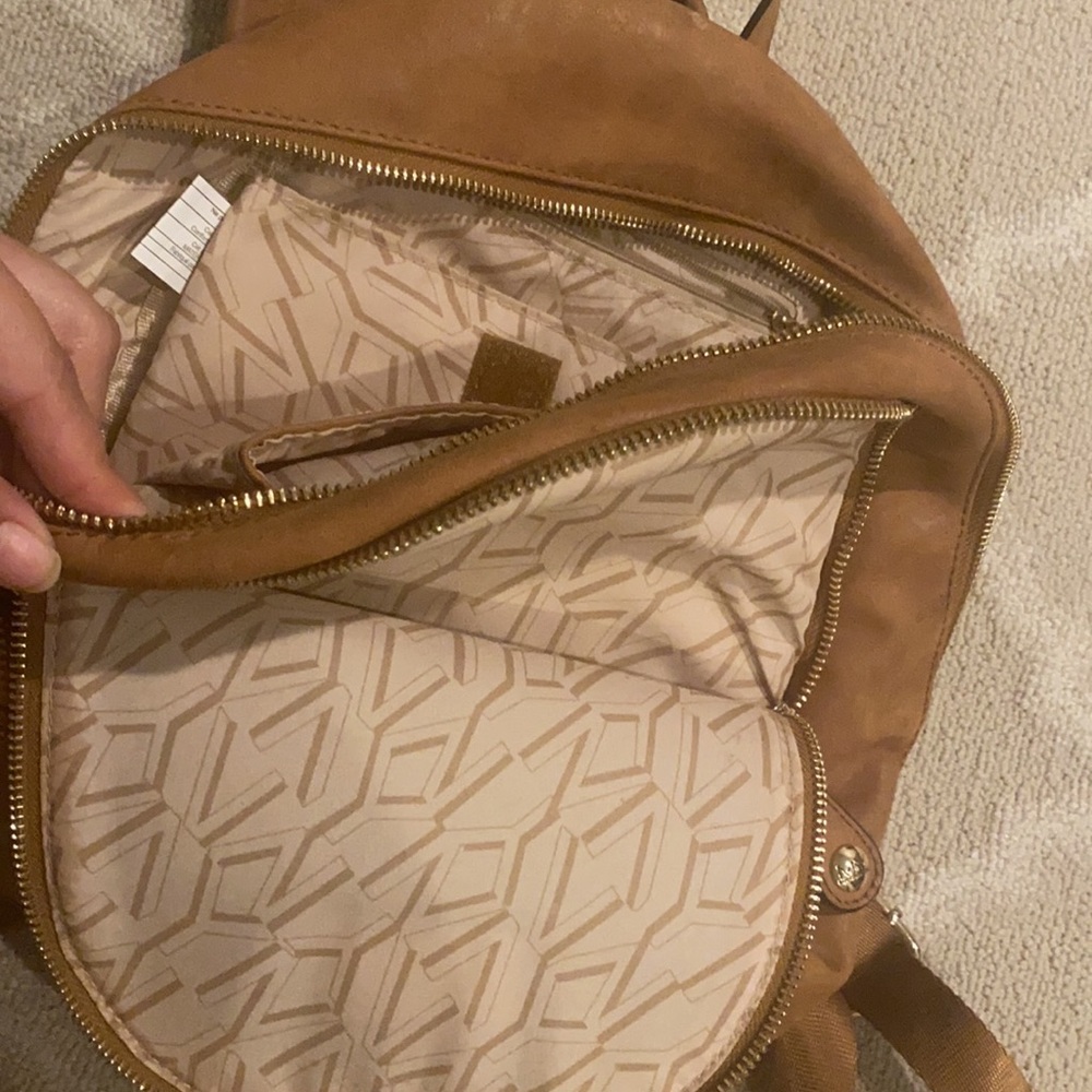 Tan suede backpack - Picture 3 of 3
